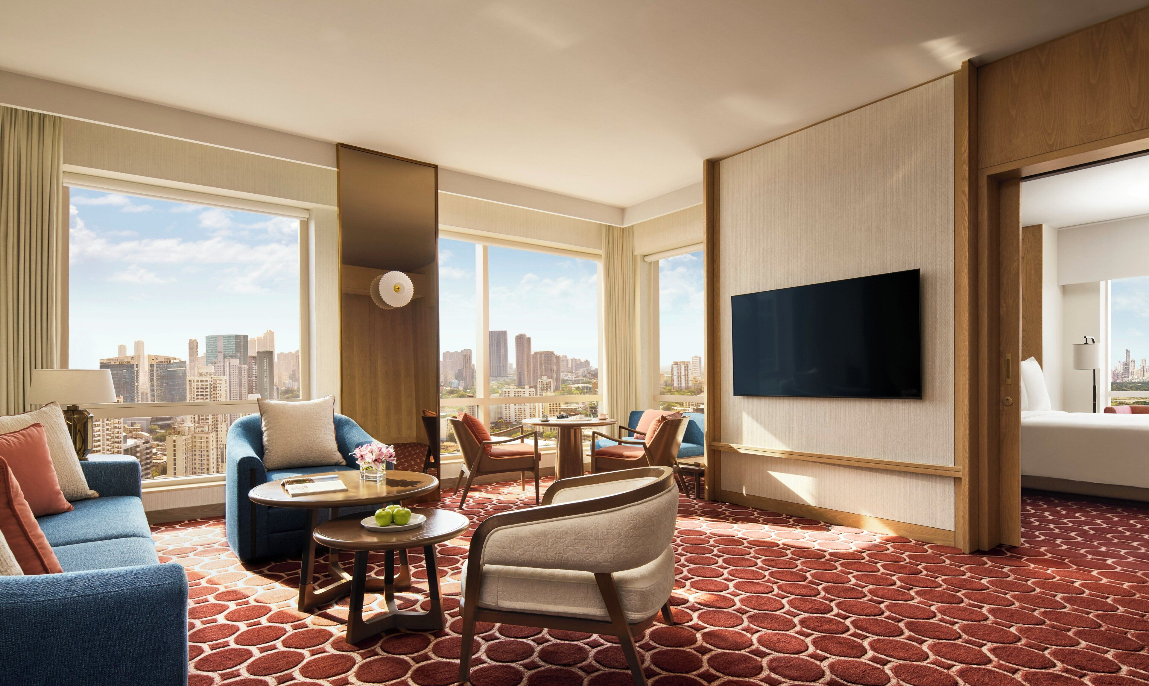 Executive Suite, 1 King Bed | Premium bedding, minibar, in-room safe, desk