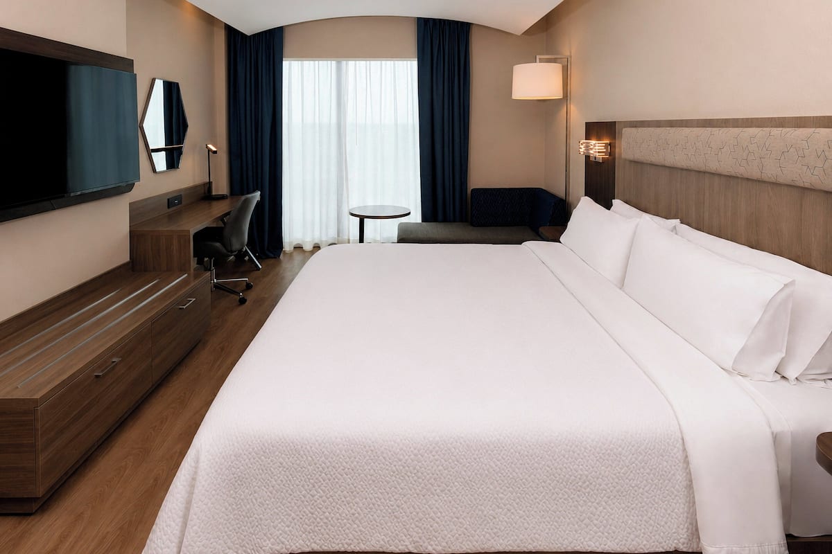 Frette Italian sheets, premium bedding, down duvets, desk