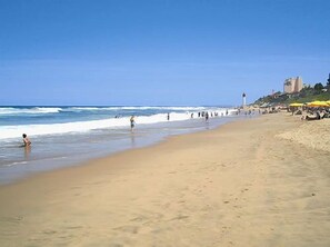 Platja a a prop