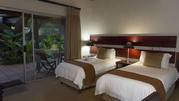 Standard Room, 1 Bedroom (Rm 11, Twin beds/king bed, garden acc)