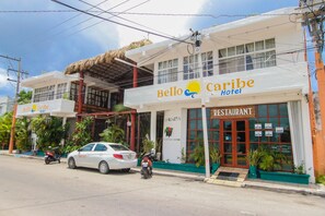 Front of property - Hotel Bello Caribe (Cozumel)