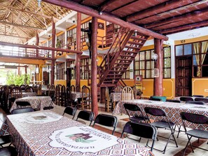 Lobby sitting area - Hotel Bello Caribe (Cozumel)