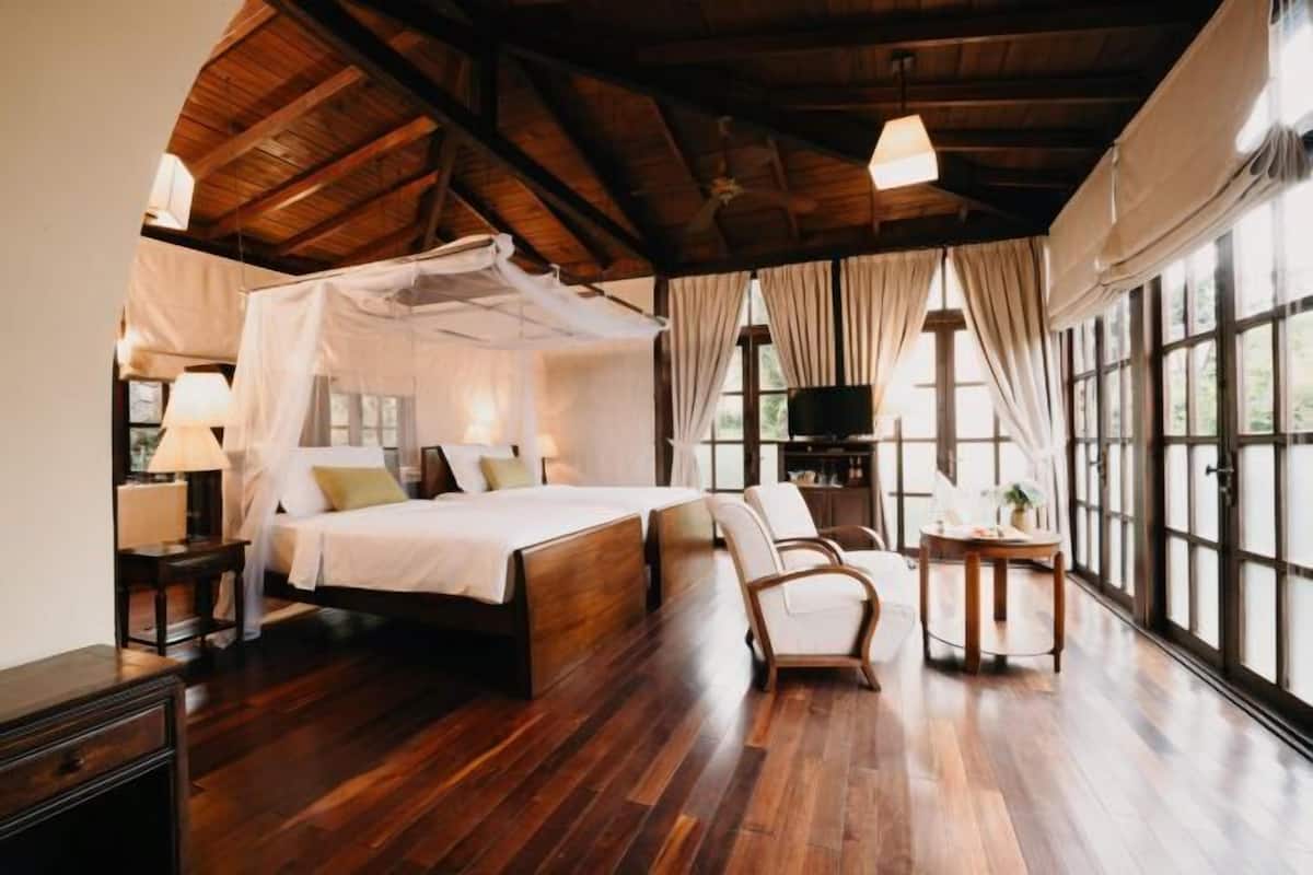 1 dormitorio, minibar, caja fuerte y cortinas opacas