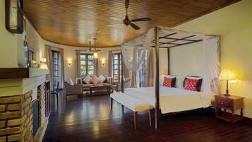 Villa Suite | 1 bedroom, minibar, in-room safe, blackout curtains