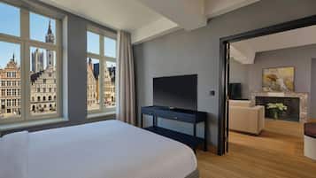 Presidential Suite, 1 King Bed with Sofa bed, River View