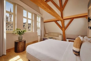 Suite, 1 King Bed | 1 bedroom, premium bedding, down comforters, memory foam beds