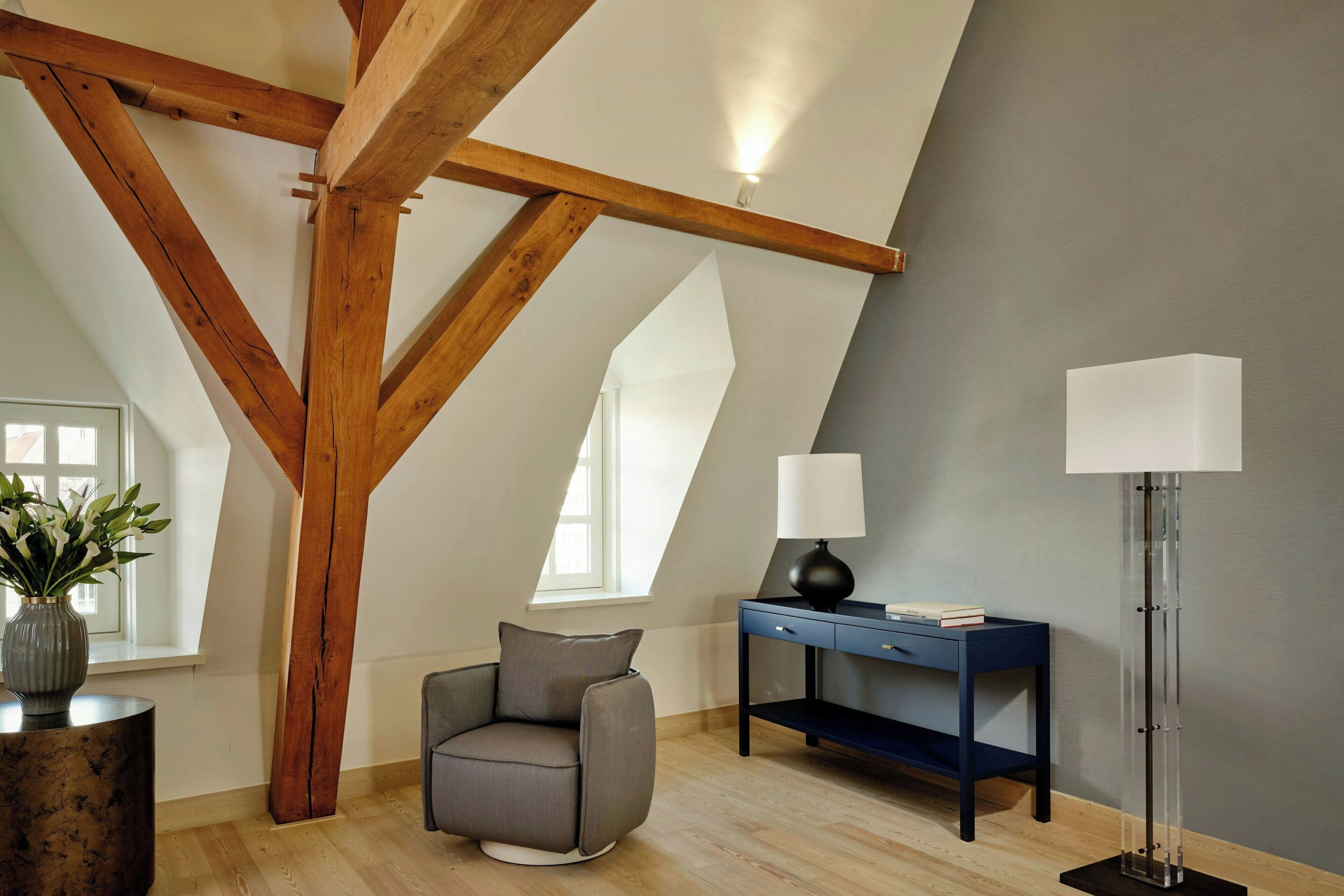 Premium Room, 1 King Bed | 1 bedroom, premium bedding, down comforters, memory foam beds