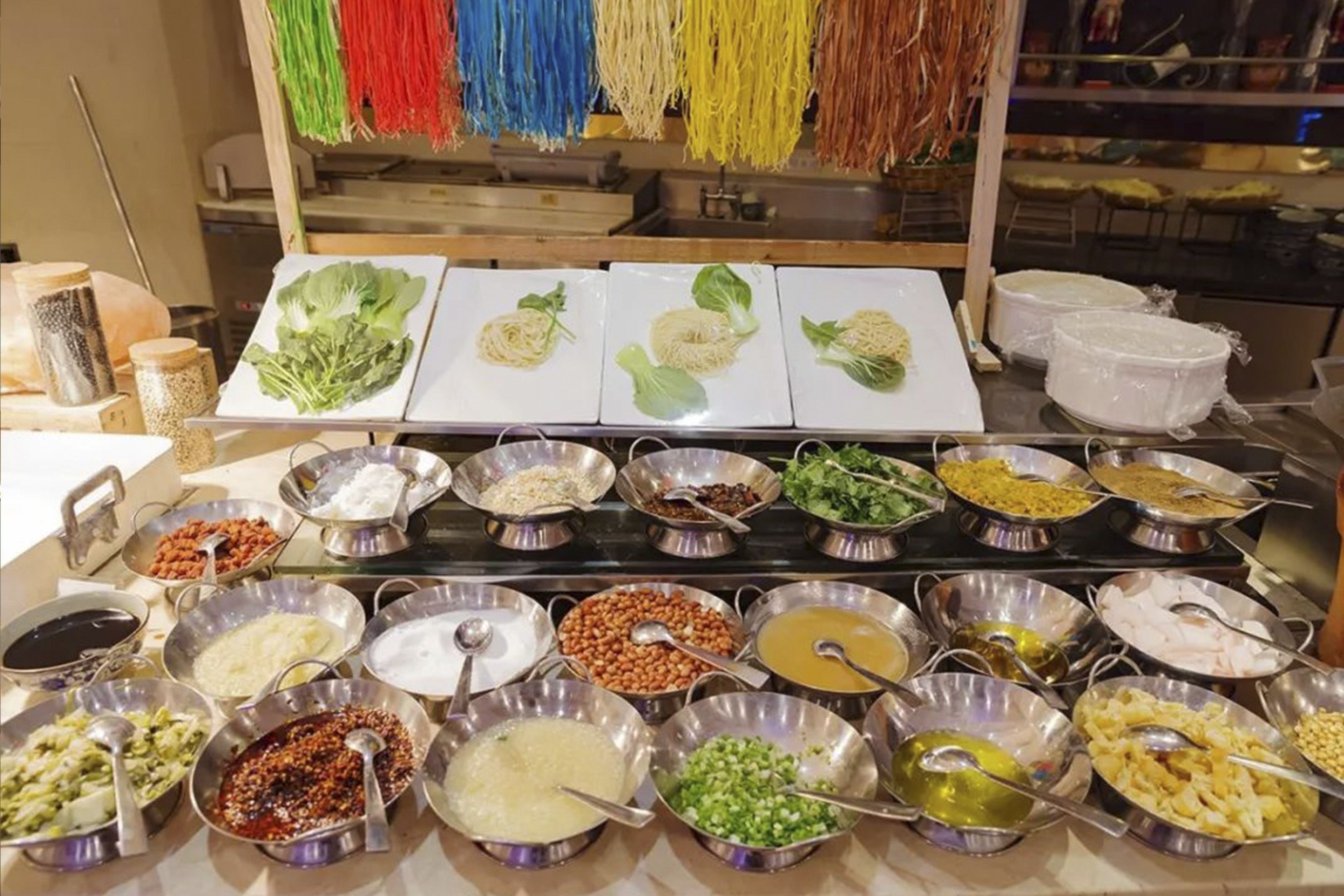 daily buffet breakfast (cny 58 per person)