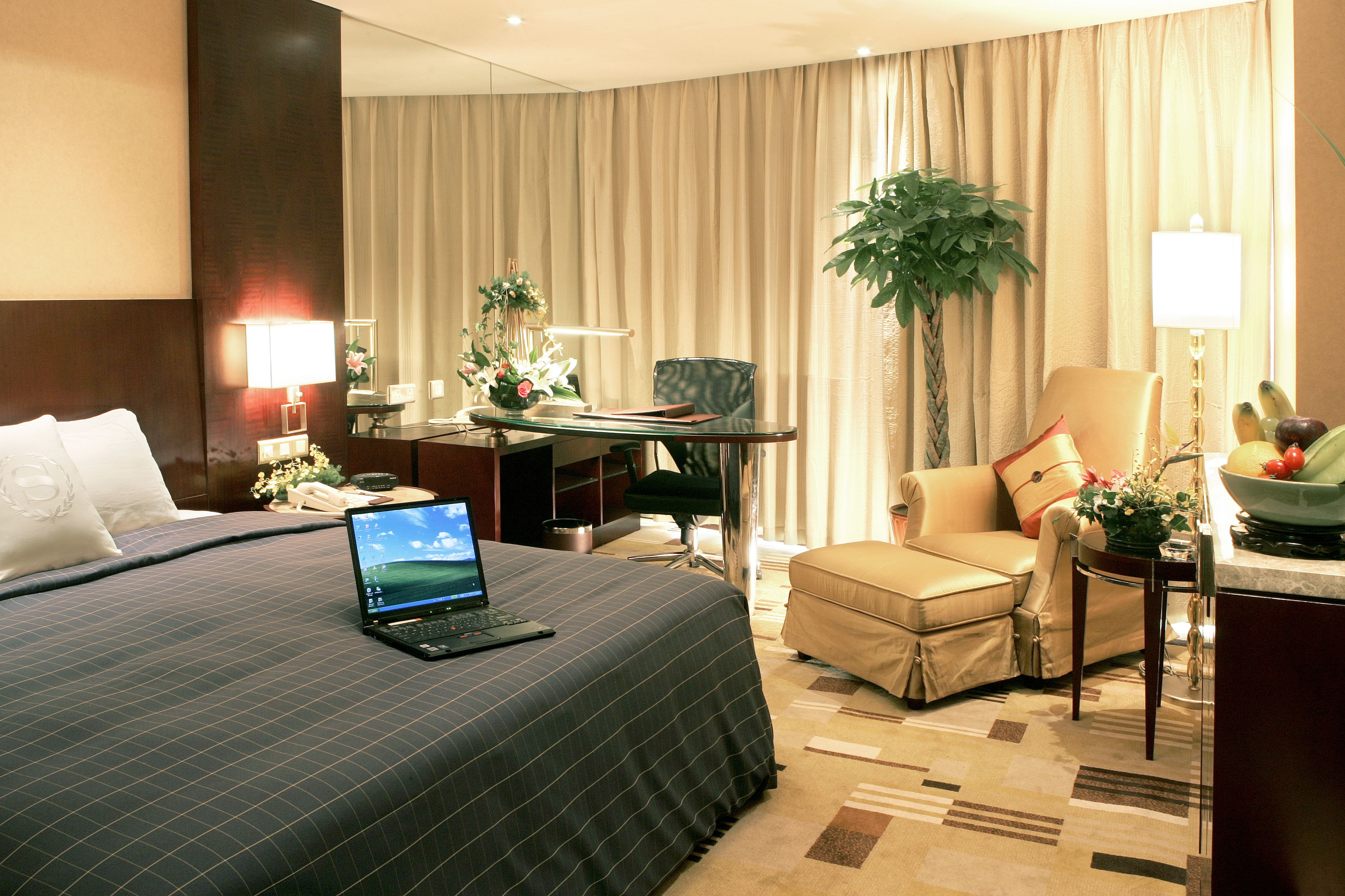 1 bedroom, premium bedding, down duvets, memory-foam beds