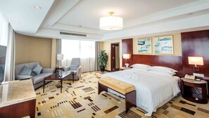 Room, 1 King Bed, River View | 1 bedroom, premium bedding, down comforters, memory foam beds - Sheraton Guiyang Hotel (Guiyang)