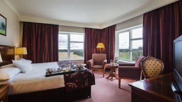 Deluxe Double Room, Golf View | In-room safe, desk, iron/ironing board, free WiFi