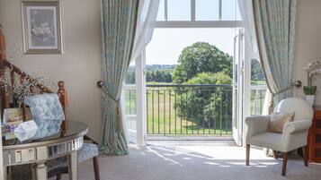 In-room safe, desk, iron/ironing board, free WiFi