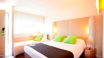 Standaard kamer, 1 tweepersoonsbed | Luxe beddengoed, een kluis op de kamer, individueel gemeubileerd