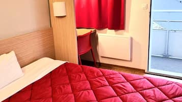 Standaard kamer, 1 tweepersoonsbed | Een bureau, verduisterende gordijnen, gratis wifi, beddengoed