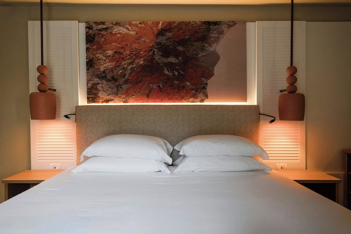 1 bedroom, in-room safe, desk, blackout drapes