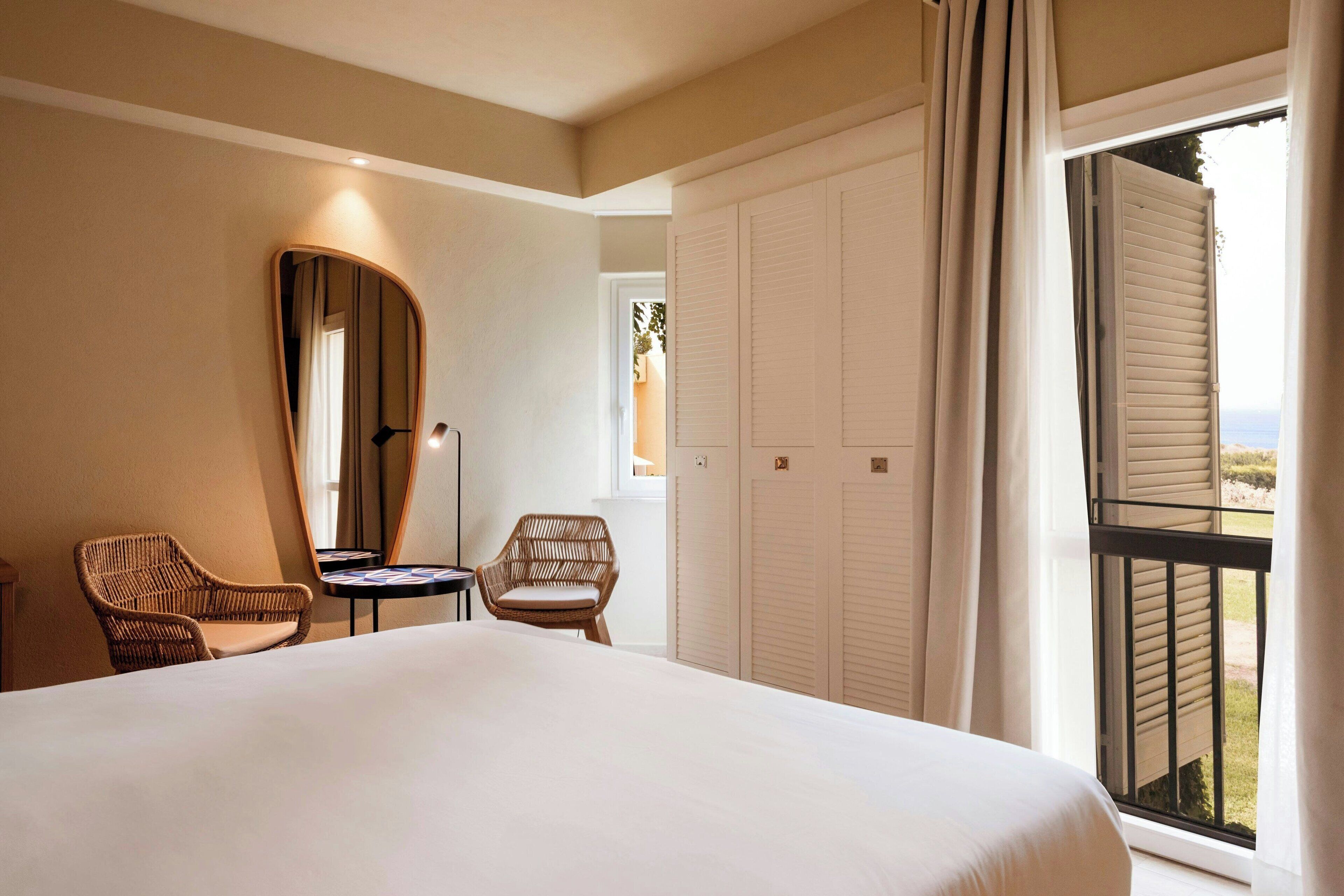 Coffres-forts dans les chambres, bureau, rideaux occultants