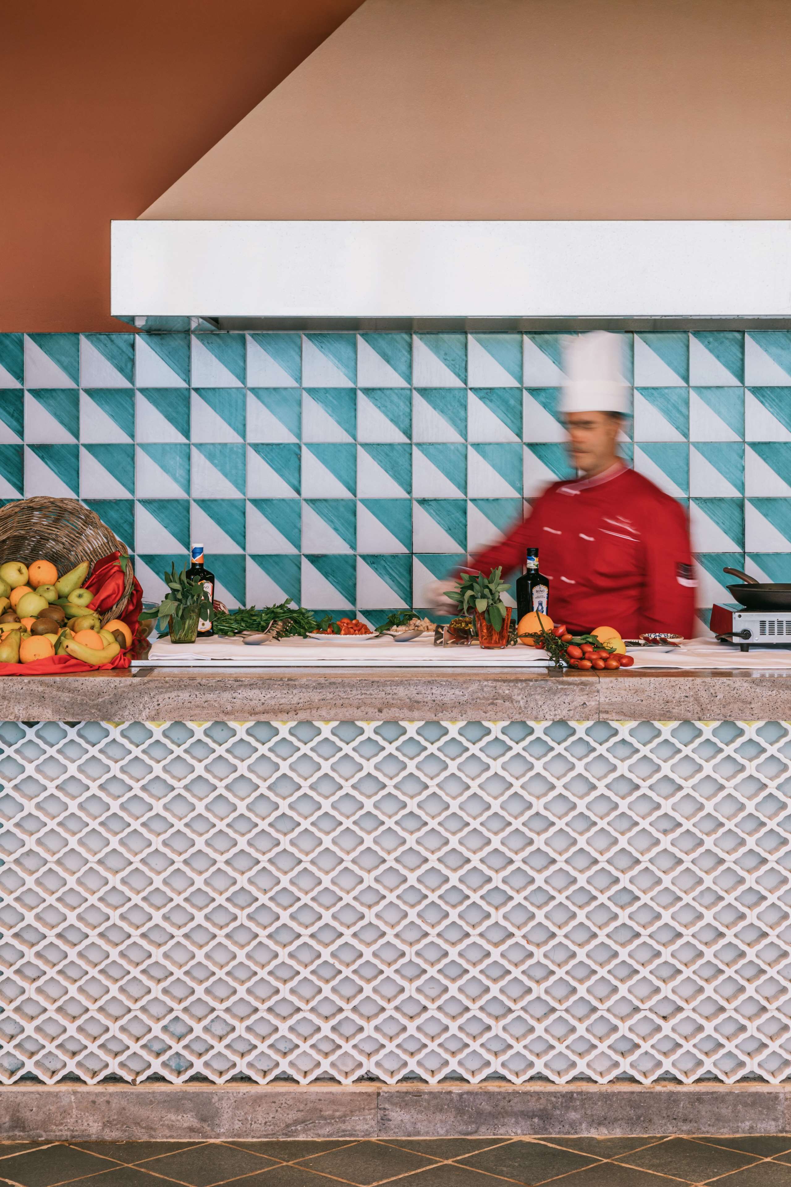 breakfast, lunch and dinner served