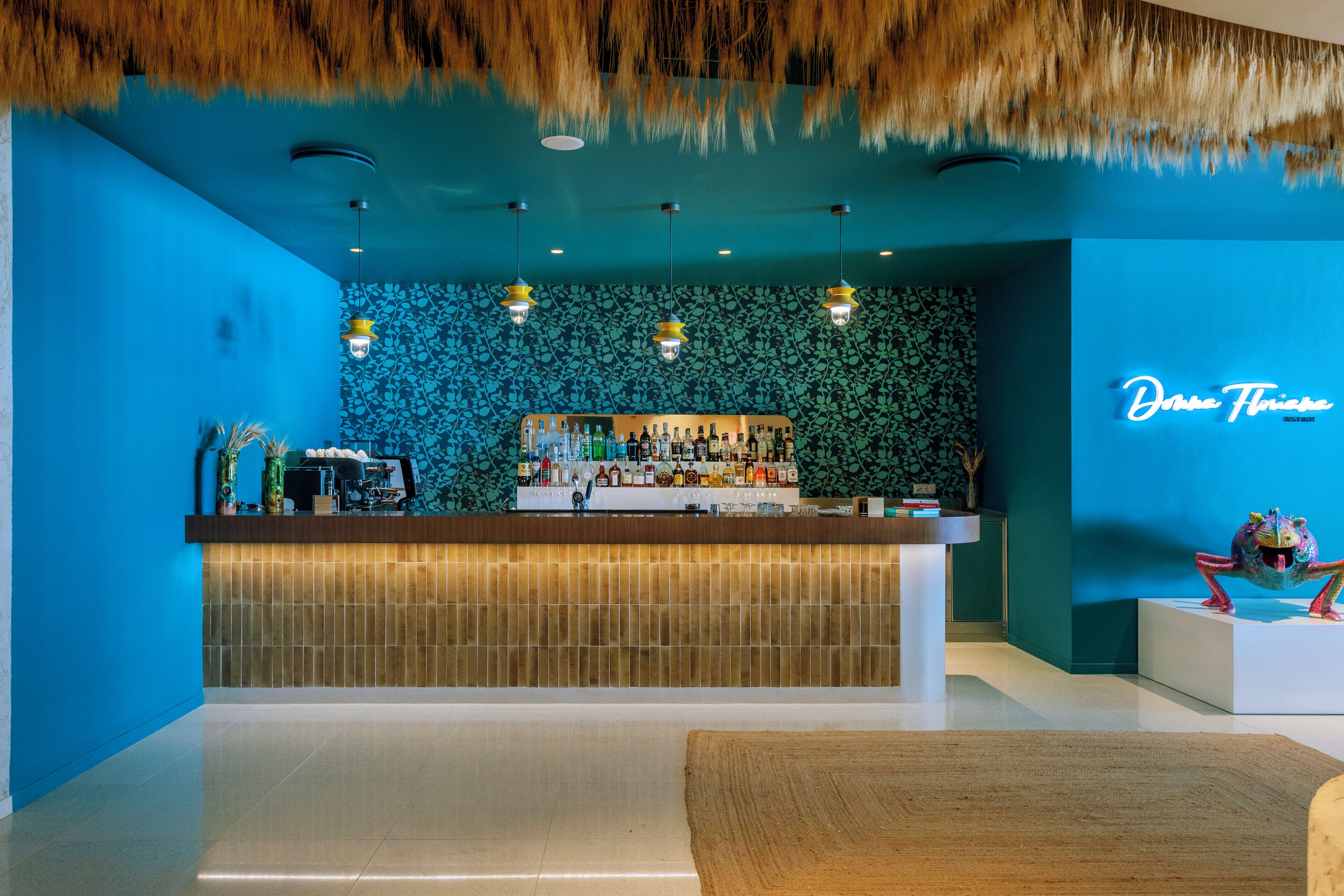 3 restaurants, breakfast, lunch served; local and international cuisine