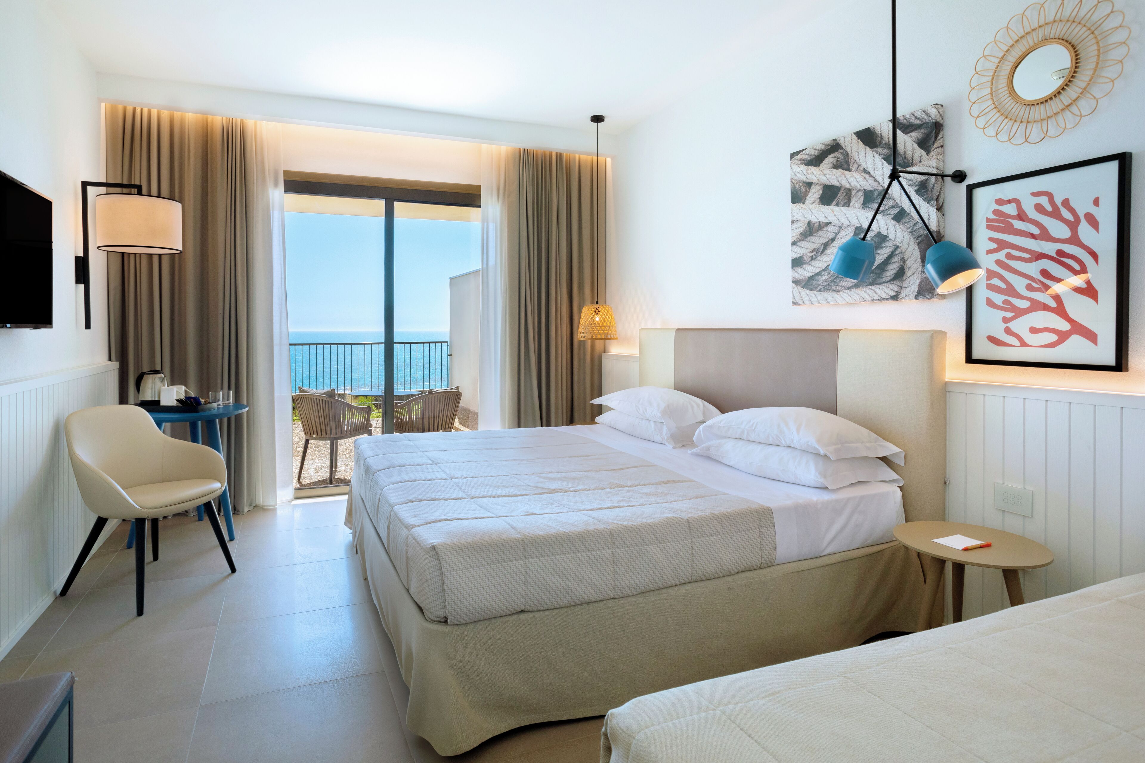 Coffres-forts dans les chambres, Wi-Fi gratuit, draps fournis