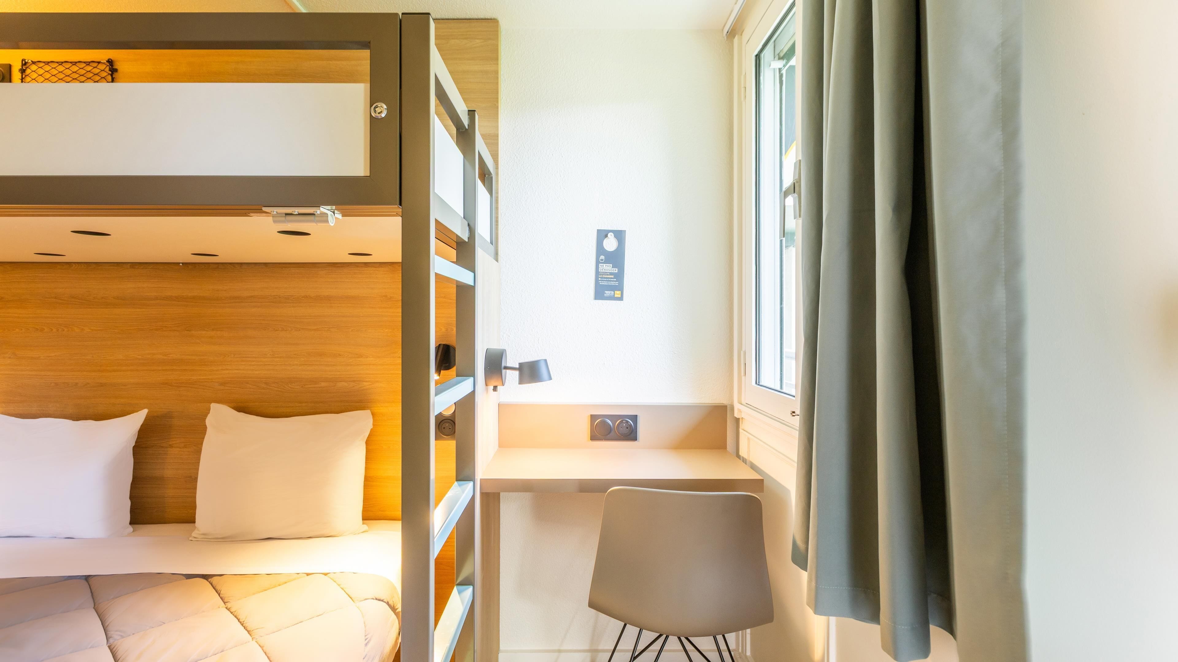 Bureau, rideaux occultants, chambres insonorisées, Wi-Fi gratuit