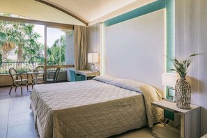 In-room safe, blackout drapes, soundproofing, free cribs/infant beds - MClub Alicudi (Sciacca)