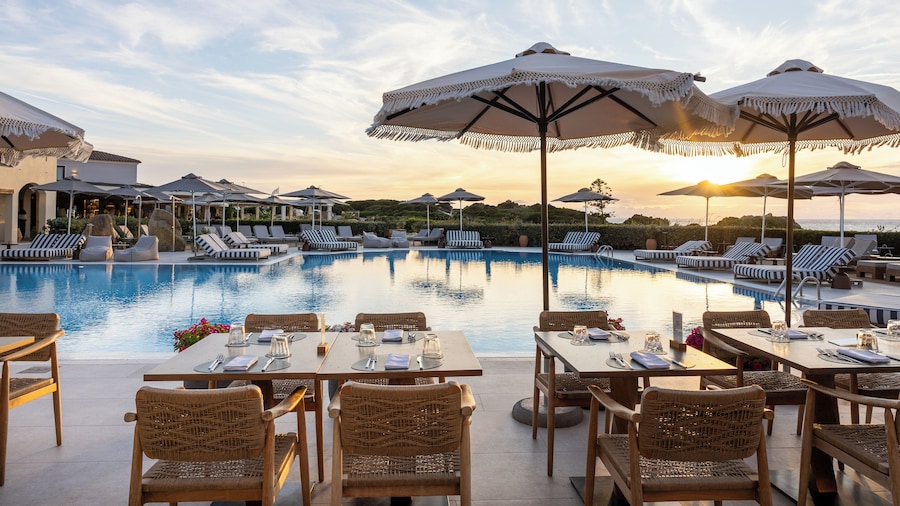 Mangia's Santa Teresa Sardinia, Curio Collection by Hilton