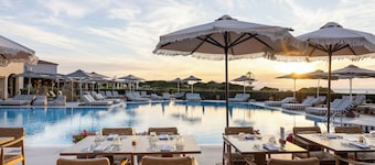 Mangia's Santa Teresa Sardinia, Curio Collection by Hilton