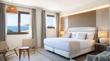 Suite Junior, 1 trĂšs grand lit, vue mer | Vue de la chambre