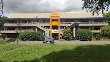 Fachada de la propiedad