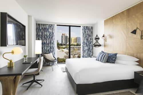 Frette Italian sheets, premium bedding, down comforters, pillowtop beds