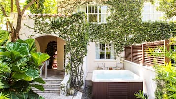 Frette Italian sheets, premium bedding, down duvets, pillow-top beds