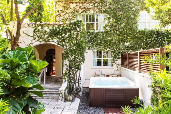 Villa, 1 Bedroom (Outdoor Jetted Tub) | Frette Italian sheets, premium bedding, down comforters, pillowtop beds