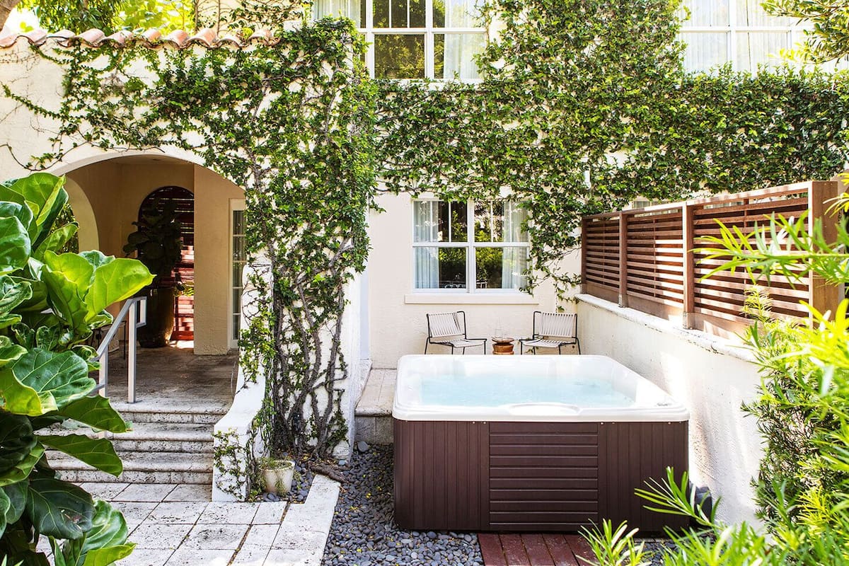 Duplex Signature, 1 trÚs grand lit et 1 canapé-lit, baignoire à remous | Terrasse/patio