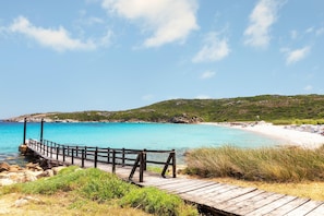 Plage privée, sable blanc, navette gratuite vers la plage