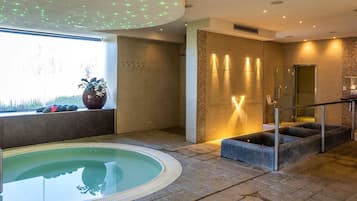 Couples treatment room(s), sauna, hot tub, Turkish bath/hammam