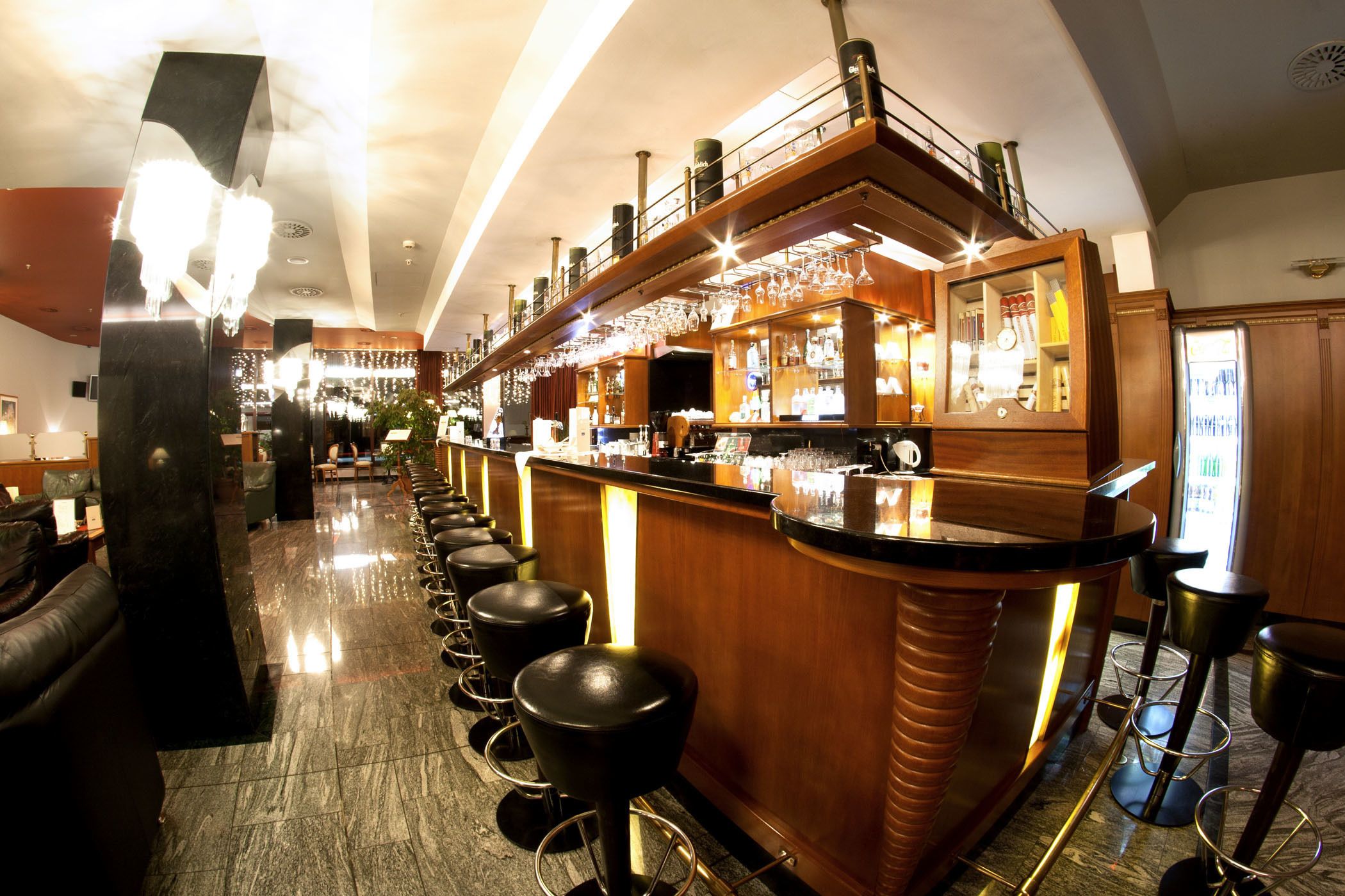 Bar (en la propiedad)