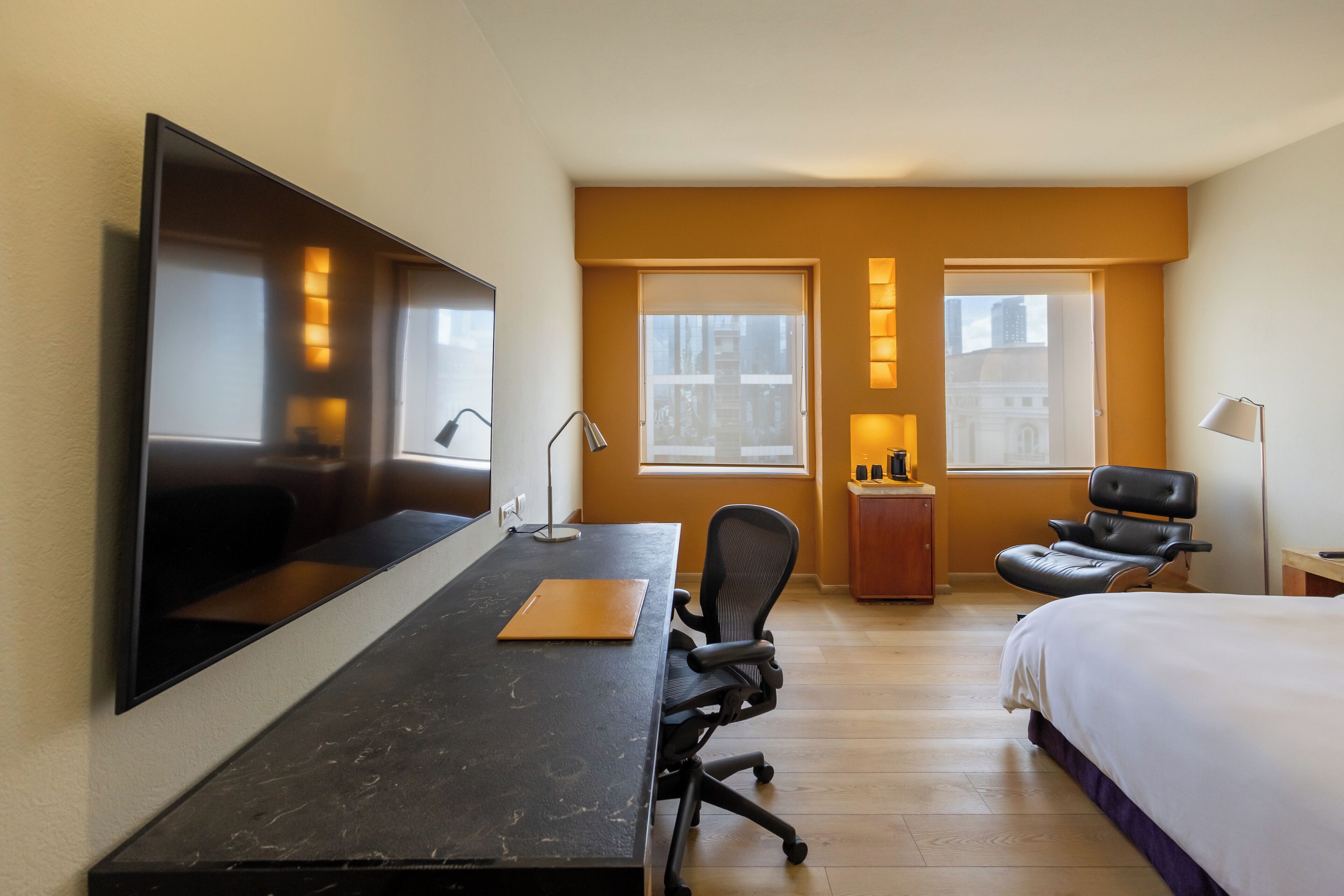 Habitación superior | Ropa de cama de alta calidad y minibar 