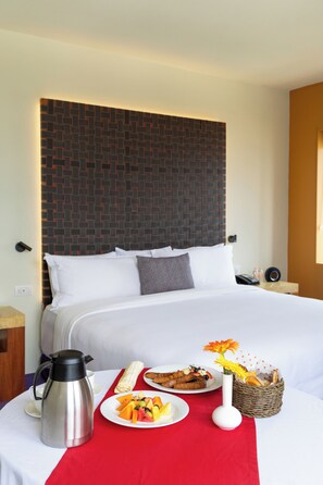 Room service - dining - Barceló Monterrey Valle (San Pedro Garza García)