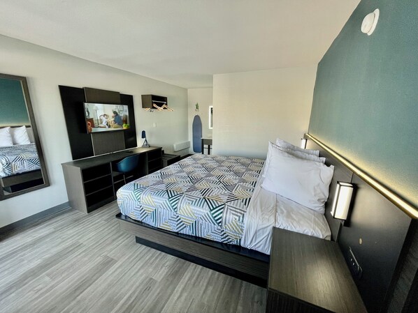 Desk, blackout curtains, free WiFi, bed sheets - Studio 6 Jackson, MS - I-55 (Jackson)