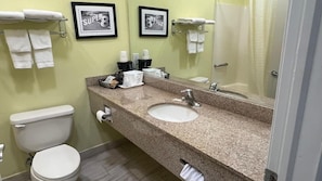 Combined shower/bathtub, hair dryer, towels