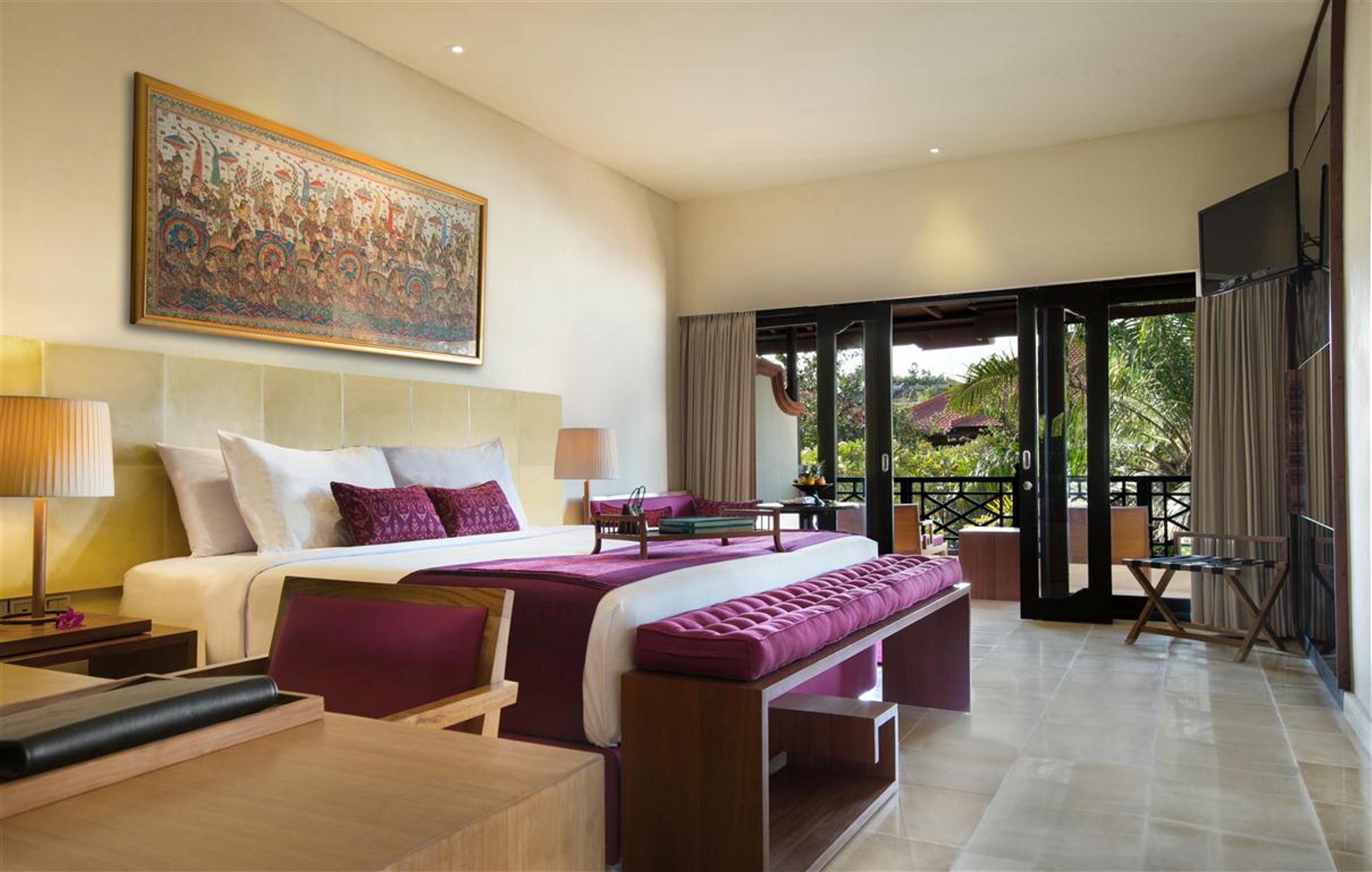 Ropa de cama de alta calidad y minibar 