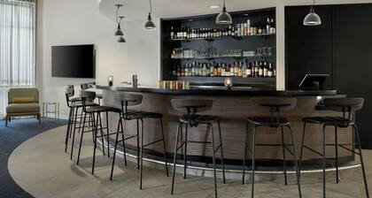 Courtyard by Marriott Republic Aprt Long Island/Farmingdale