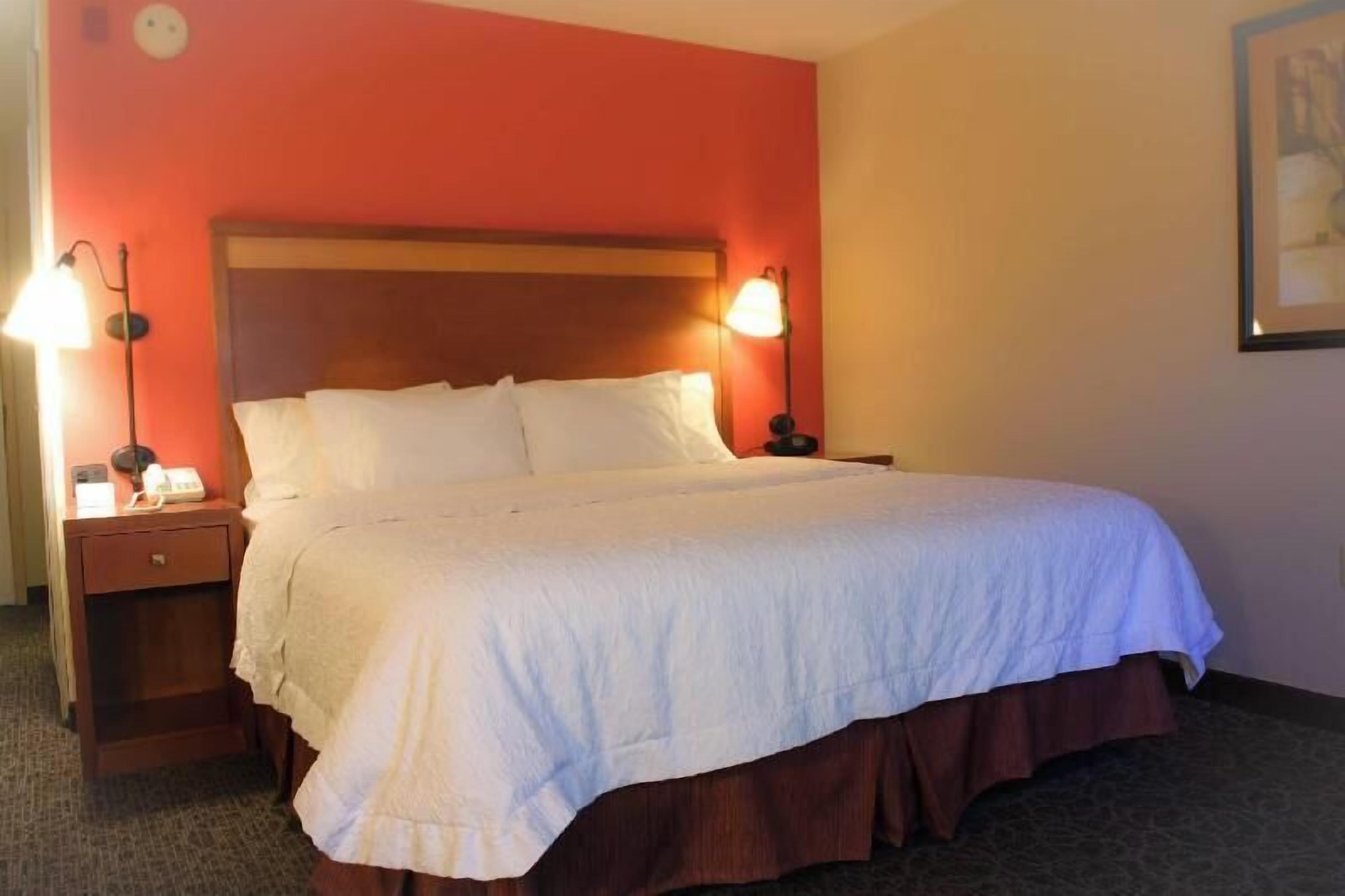 In-room safe, desk, iron/ironing board, free WiFi
