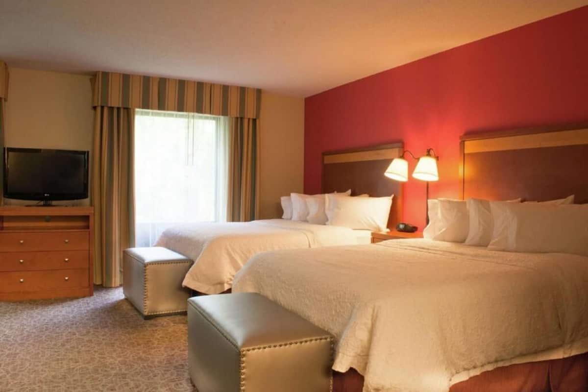 In-room safe, desk, iron/ironing board, free WiFi