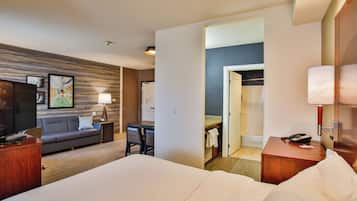 1 bedroom, premium bedding, in-room safe, laptop workspace