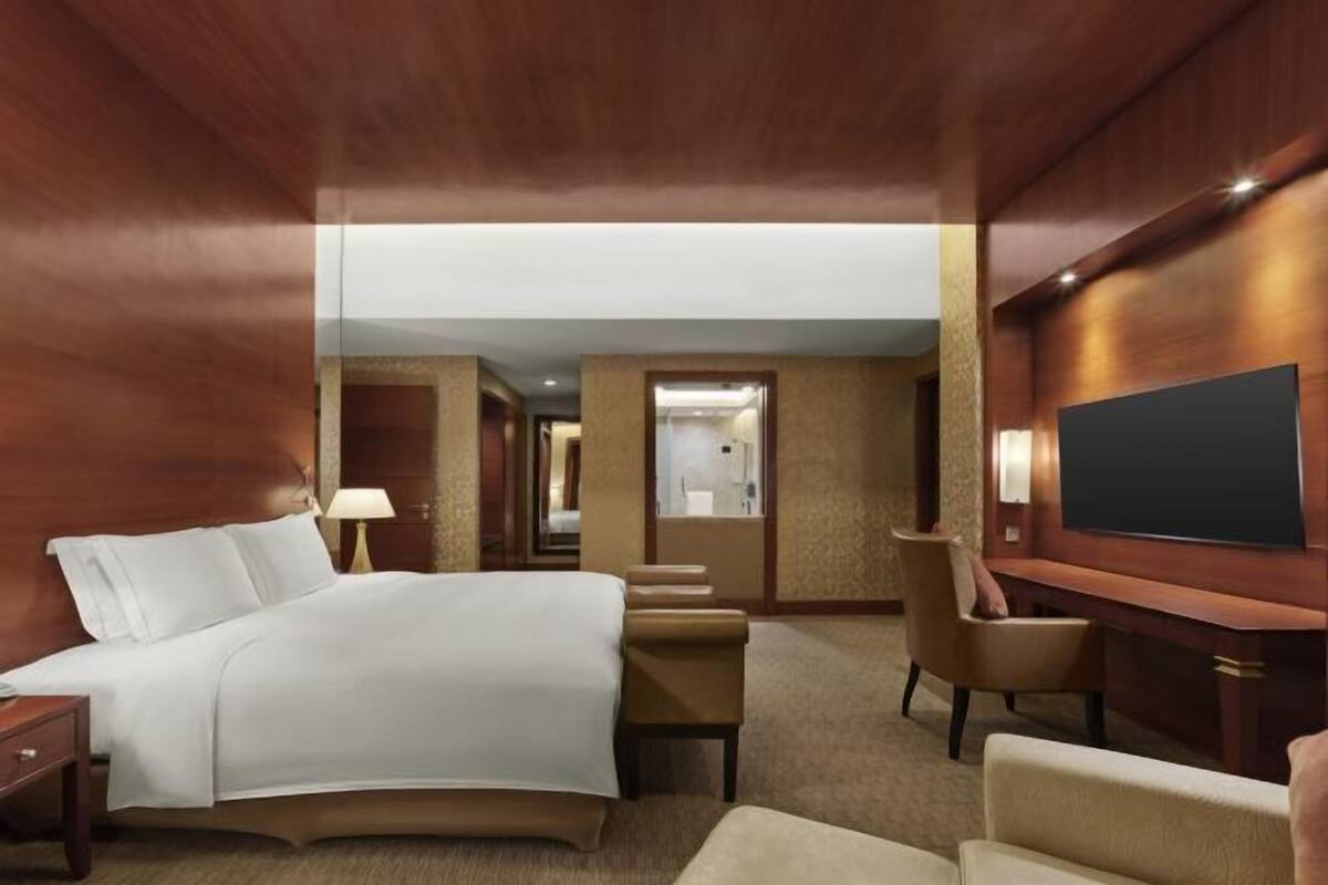 1 bilik tidur, peralatan tempat tidur premium, item bar mini percuma 