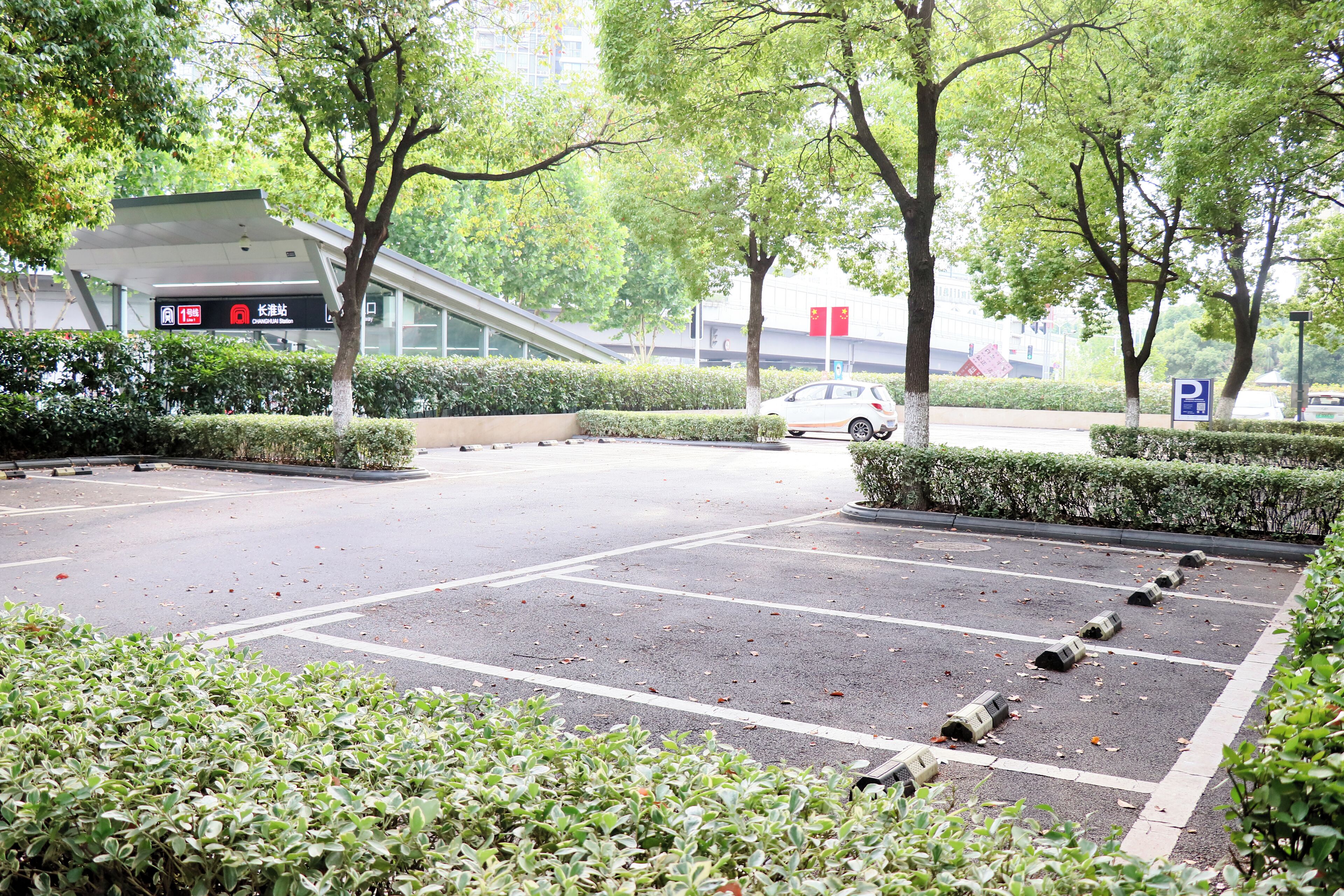 self-parking (surcharge) 50 per night