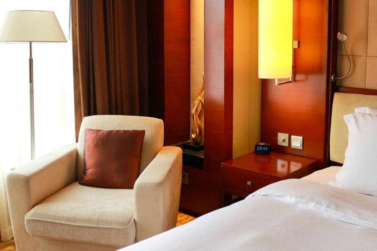 1 bilik tidur, peralatan tempat tidur premium, item bar mini percuma 
