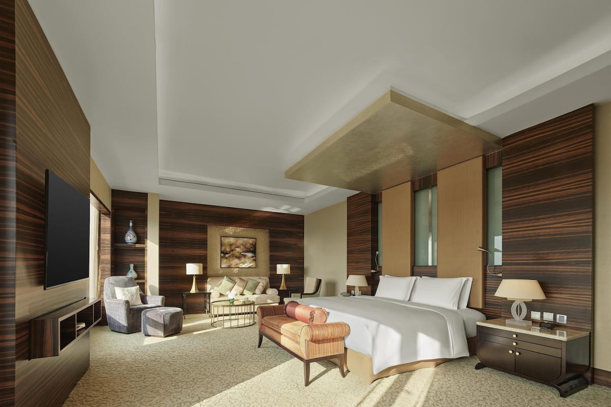 presidential suite | living area | lcd tv