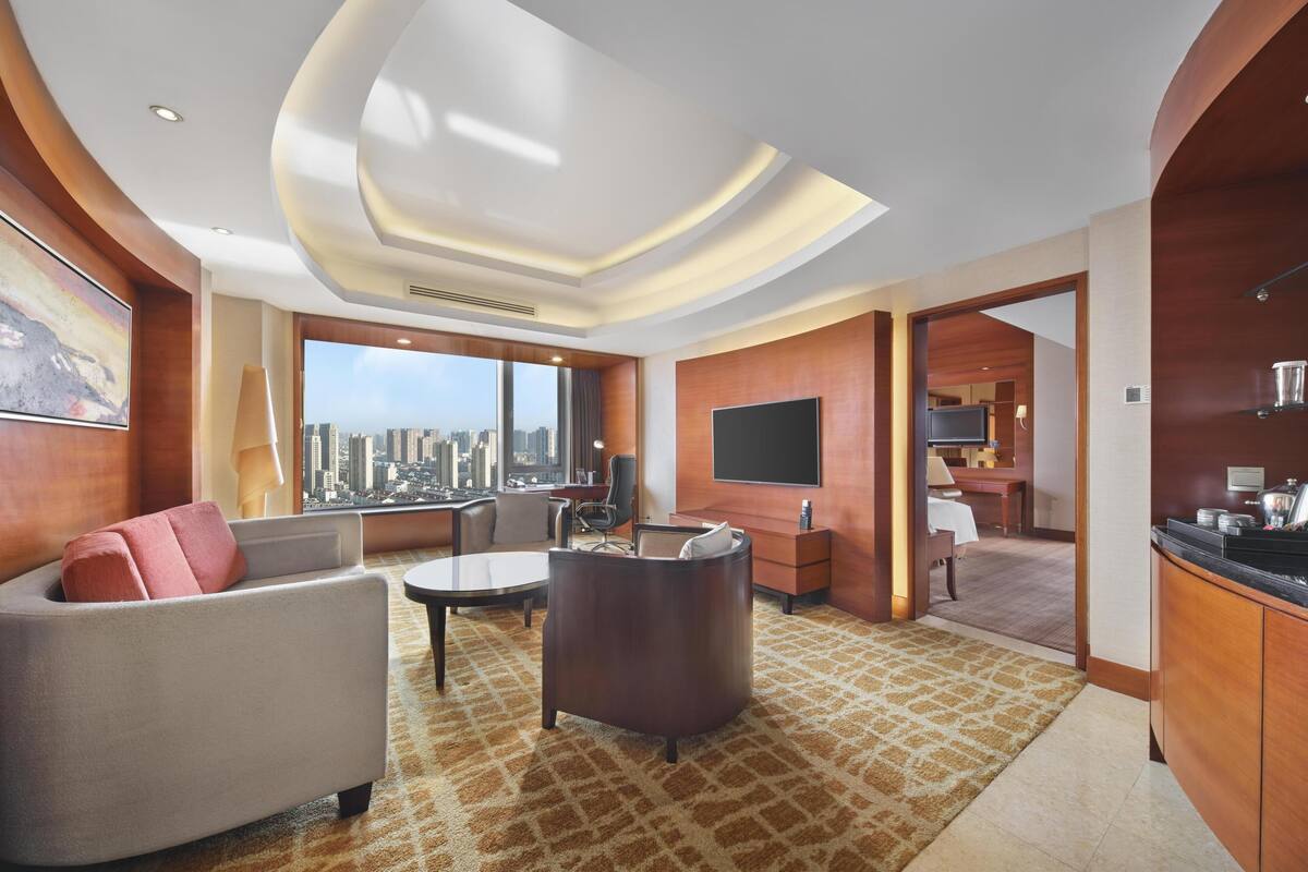 Executive Suite, 1 Katil Raja (King), Akses Club Lounge | 1 bilik tidur, peralatan tempat tidur premium, item bar mini percuma 